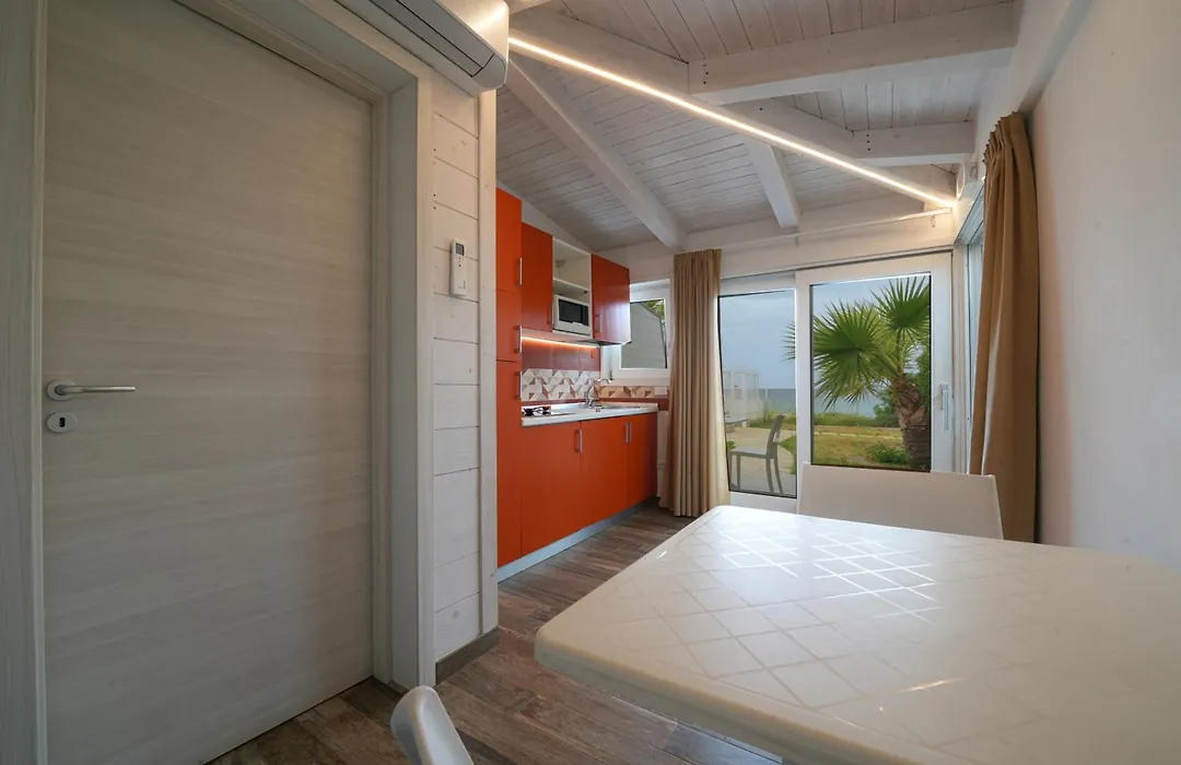 Marinella Beach Apartments - On The Beach - Private Free Parking-1